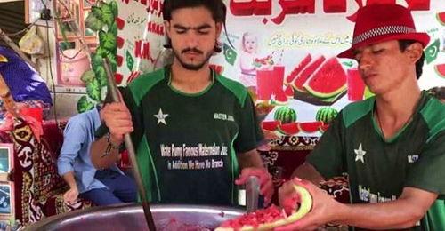 街头吃瓜博主,那些你不知道的幕后故事