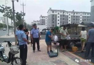 马路吃瓜人,见证人间百态的街头风景