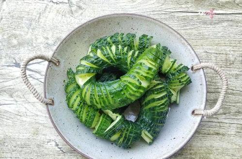 3块钱吃瓜,揭秘平民美食的诱惑